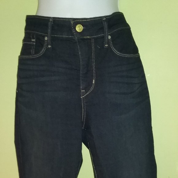 levi signature totally shaping skinny jeans